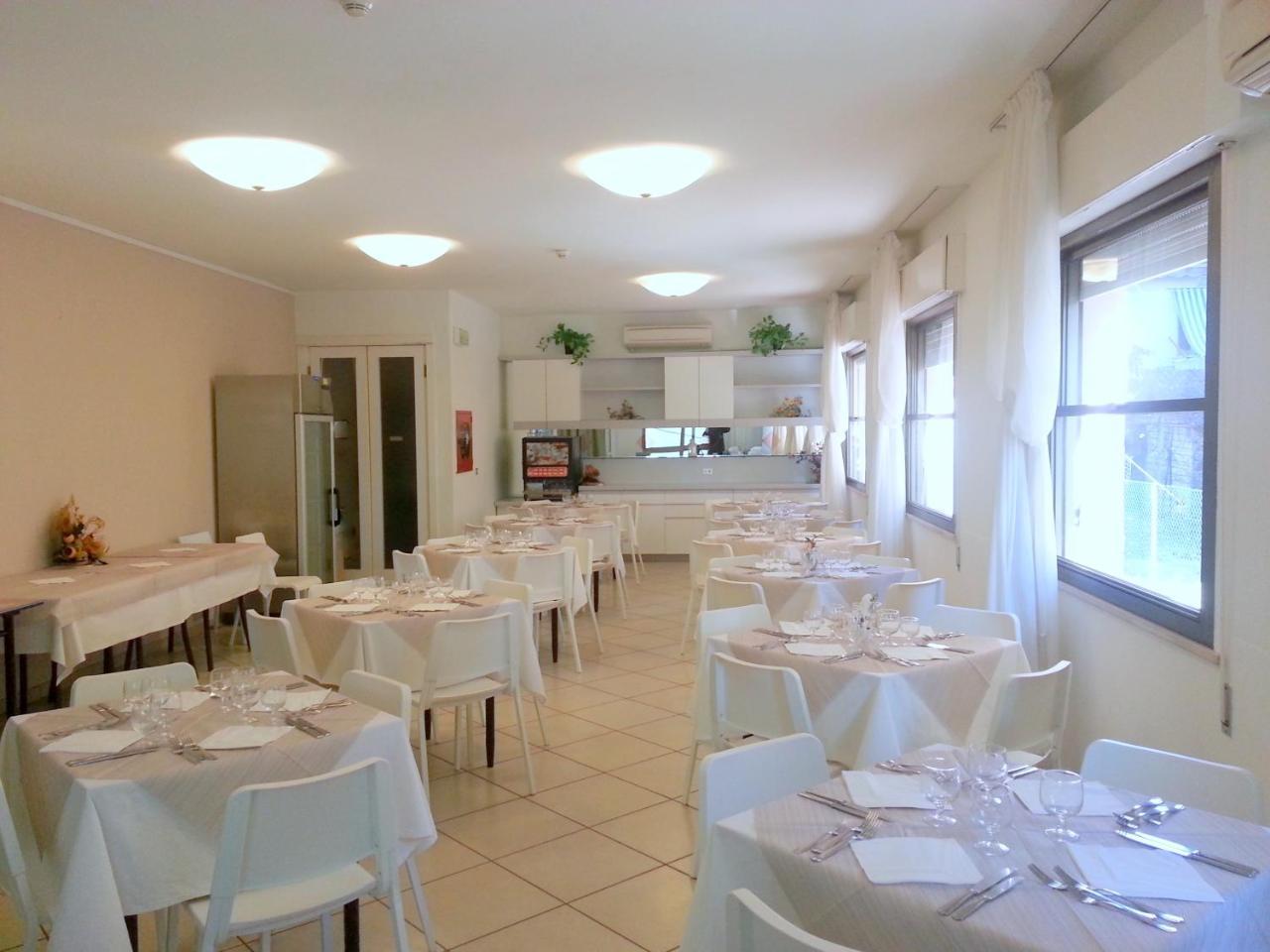 Hotel La Bella Vita Rimini Exterior foto