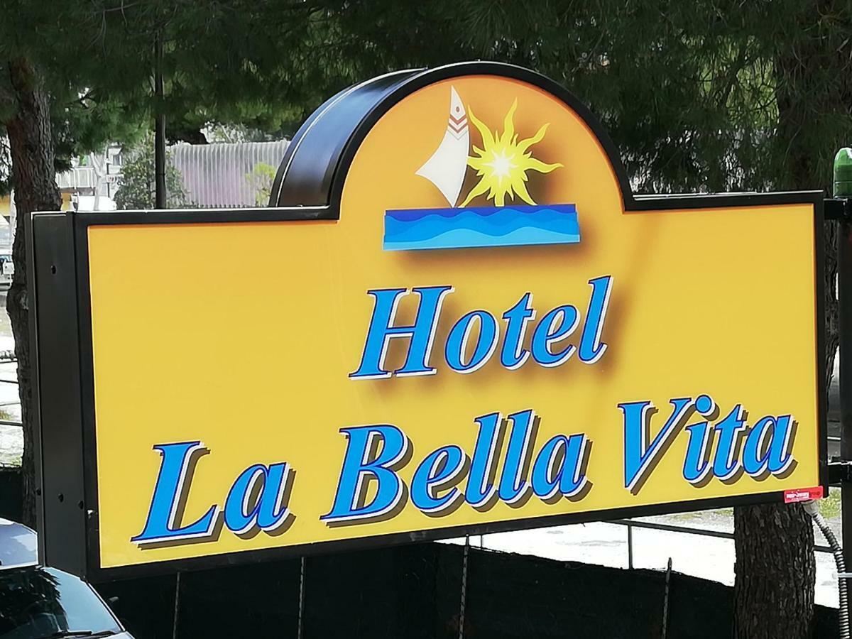 Hotel La Bella Vita Rimini Exterior foto